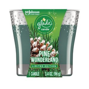 Glade Candle Pine Wonderland.